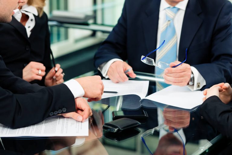 Qual é a diferença entre mediação, conciliação e arbitragem?